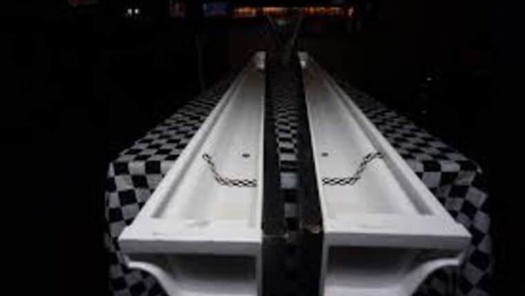 1 Lane Gold Fish Races – Plastic – White | Rental 1 Lane Gold Fish Races – Plastic – White | Rental