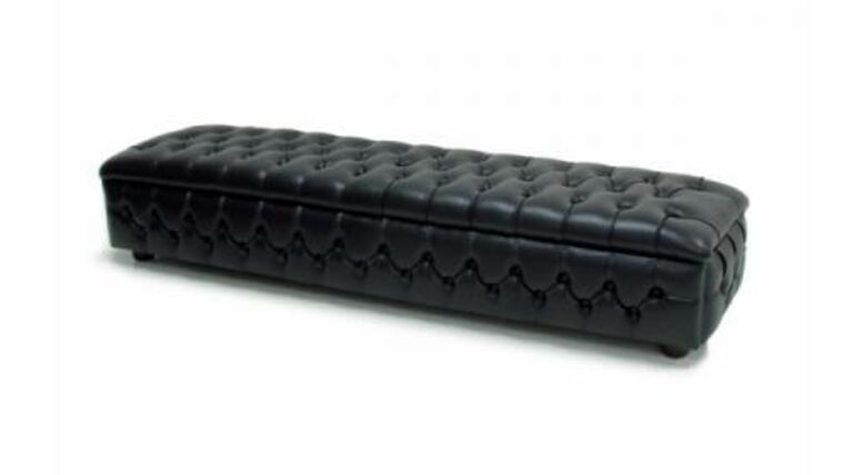 Chesterfield Bench Seat – Black | Rental