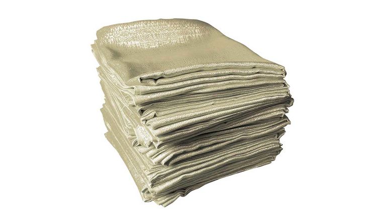 18′ x 4′ Champagne Banjo Drape | Rental