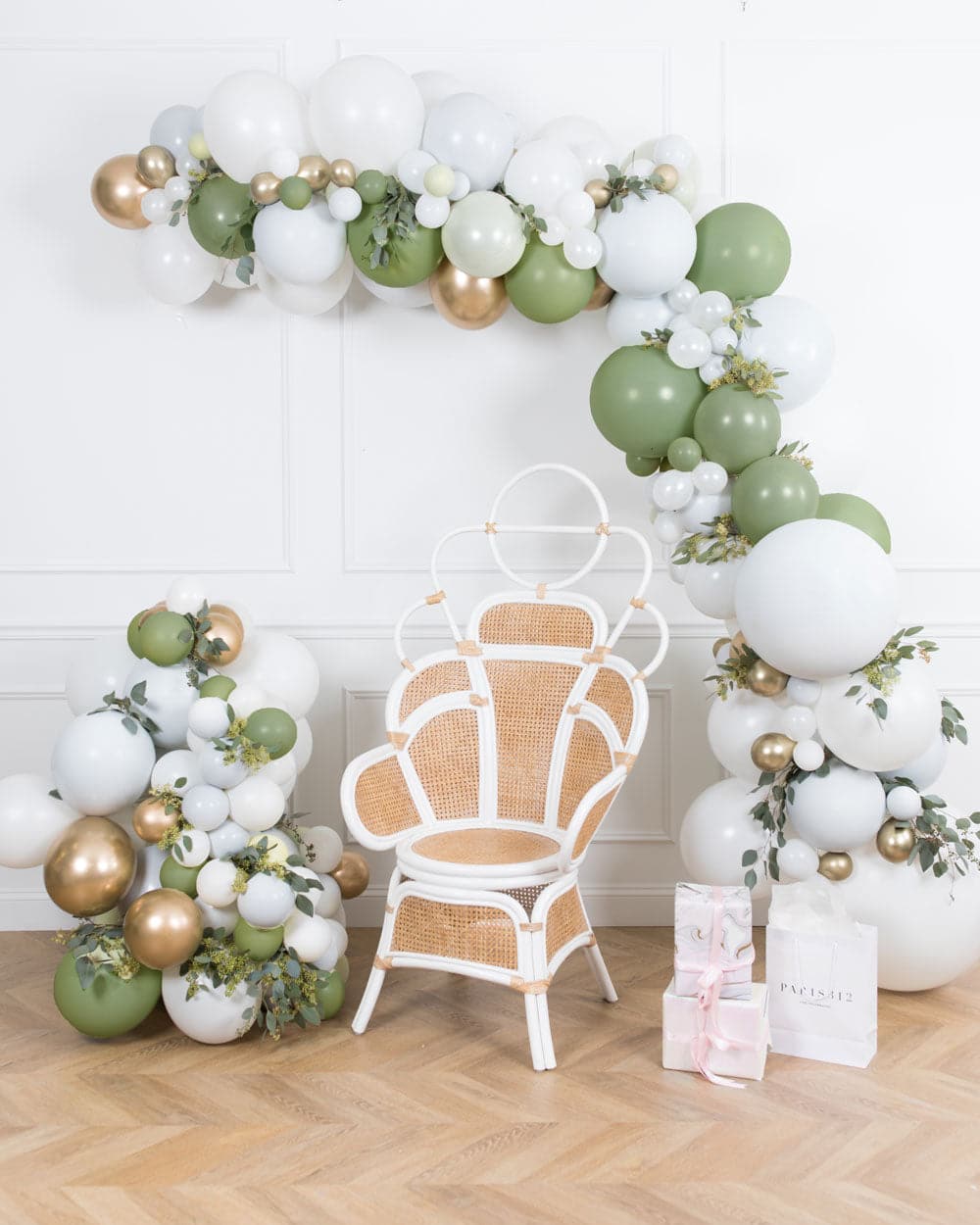 Botanical – The Gorgeous Garland | Rental Botanical – The Gorgeous Garland | Rental
