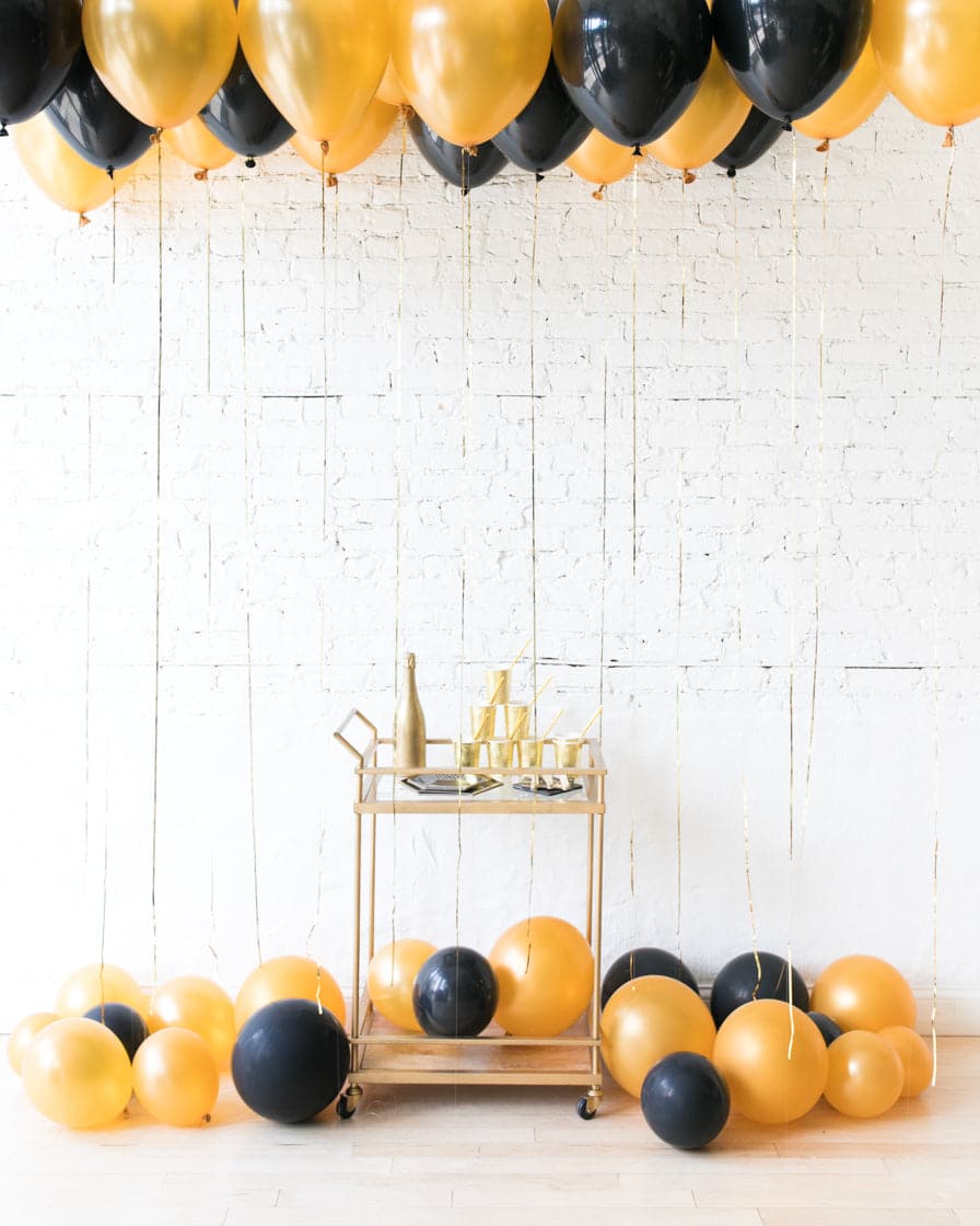 New Year’s Eve – 16in Oversized Ceiling Balloons + Floor Balloon Set | Rental New Year’s Eve – 16in Oversized Ceiling Balloons + Floor Balloon Set | Rental