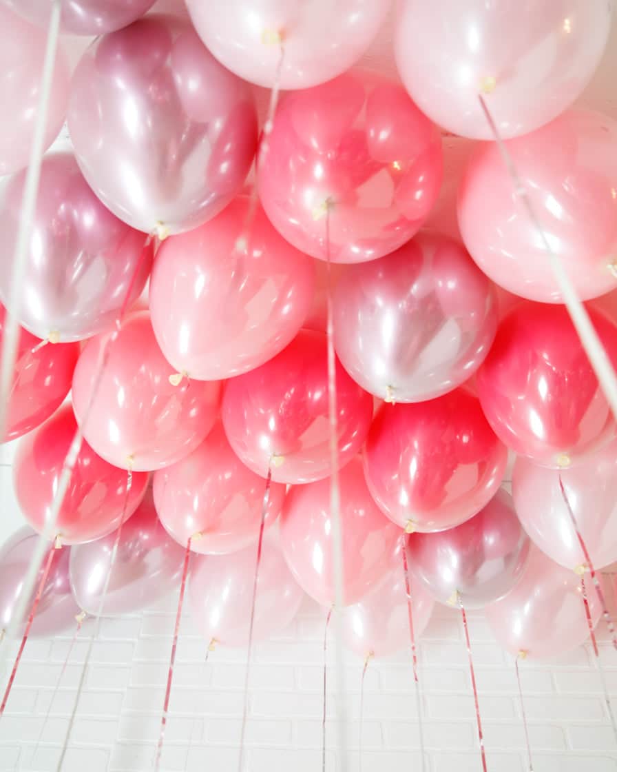 Life In Plastic – 11in Ceiling Balloons – set of 25 | Rental