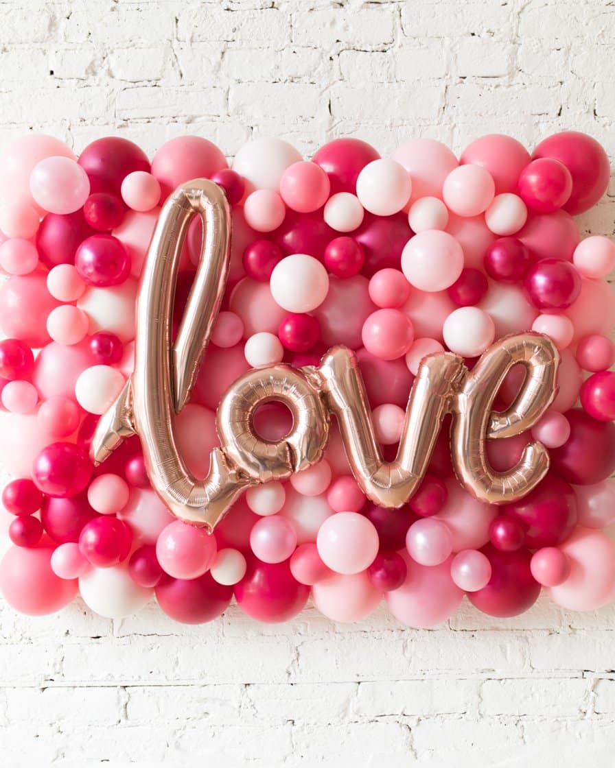 Valentine’s Day – Love Balloon Backdrop Board – small | Rental Valentine’s Day – Love Balloon Backdrop Board – small | Rental